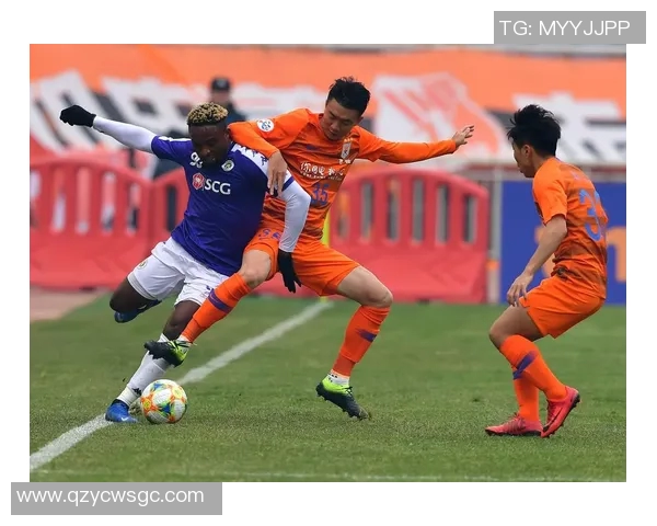 平阳足球队与河内足球俱乐部激战正酣期待精彩对决与精彩进球